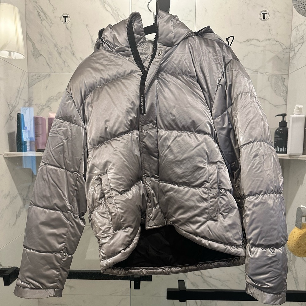 Aritzia super puff - Picture 2 of 2